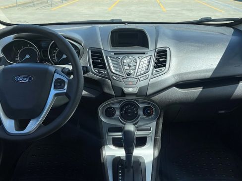 Used 2019 Ford Fiesta SE image 9