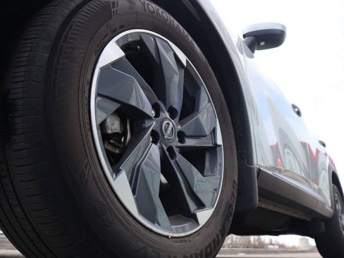 Certified 2025 Nissan Rogue SV AWD/4WD image 11