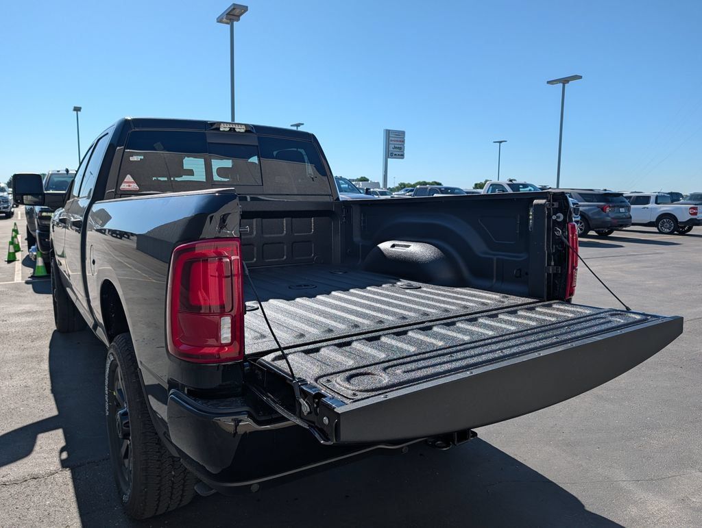 New 2026 RAM 2500 Big Horn AWD/4WD image 7
