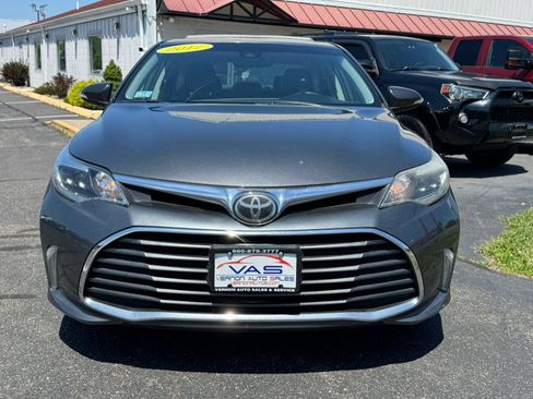 Used 2017 Toyota Avalon XLE Premium w/ All Weather Liner Package FWD image 2
