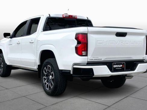 Used 2024 Chevrolet Colorado LT w/ LT Convenience Package III image 12