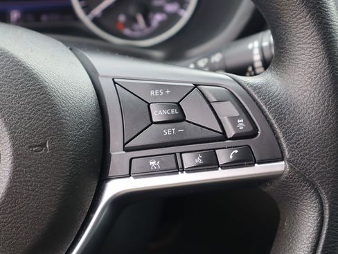 Used 2024 Nissan Sentra SV FWD image 13