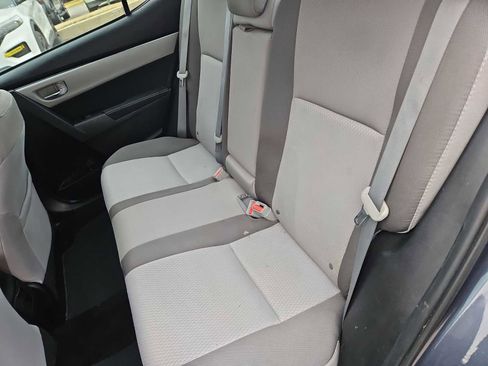 Used 2017 Toyota Corolla LE image 18