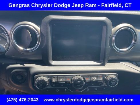 Used 2018 Jeep Wrangler Unlimited Sahara AWD/4WD image 44