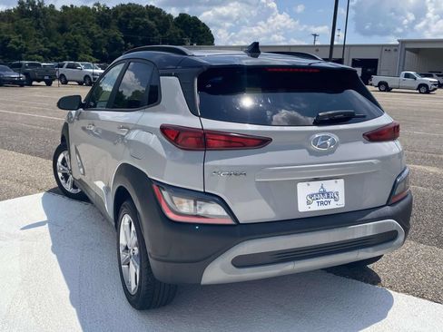 Used 2023 Hyundai Kona SEL FWD image 5
