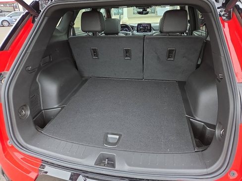 Used 2025 Chevrolet Blazer RS w/ Driver Confidence II Package image 8