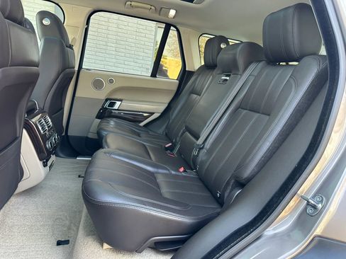 Used 2016 Land Rover Range Rover HSE image 19