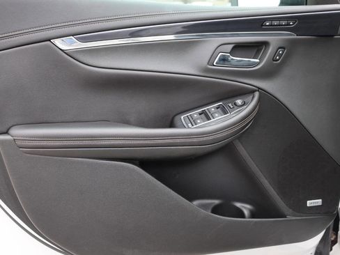 Used 2019 Chevrolet Impala Premier w/ Premier Confidence Package image 12