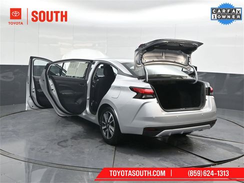 Used 2025 Nissan Versa SV image 48