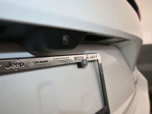 Used 2025 Jeep Grand Cherokee Laredo image 34