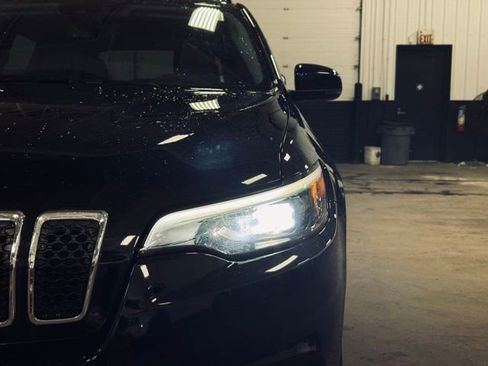 Used 2022 Jeep Cherokee Latitude Lux image 3