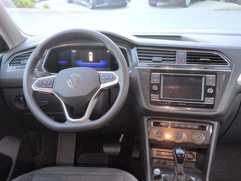 Used 2023 Volkswagen Tiguan S image 9