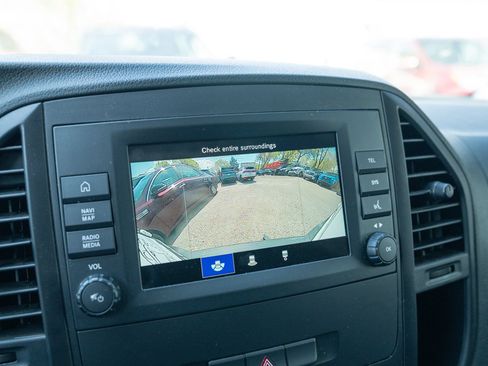 Used 2022 Mercedes-Benz Metris image 28