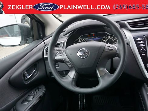 Used 2022 Nissan Murano S AWD/4WD image 13