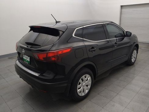 Used 2019 Nissan Rogue Sport S FWD image 9