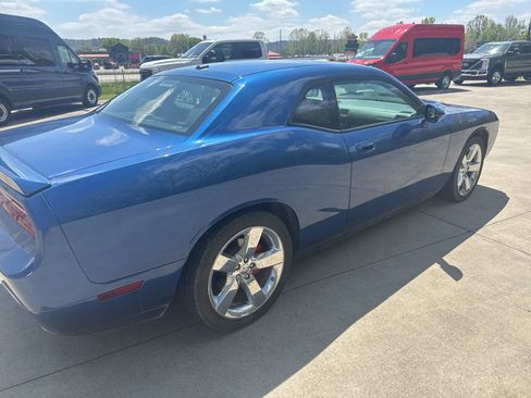 Used 2009 Dodge Challenger R/T w/ Sound Group image 7