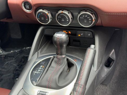 Used 2019 MAZDA MX-5 Miata Grand Touring image 14