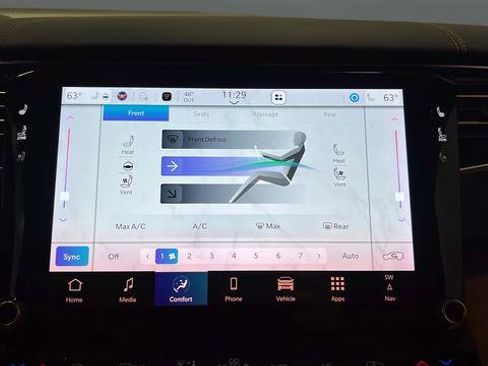 Used 2024 Jeep Grand Wagoneer Series III w/ HD Trailer Tow Package image 18