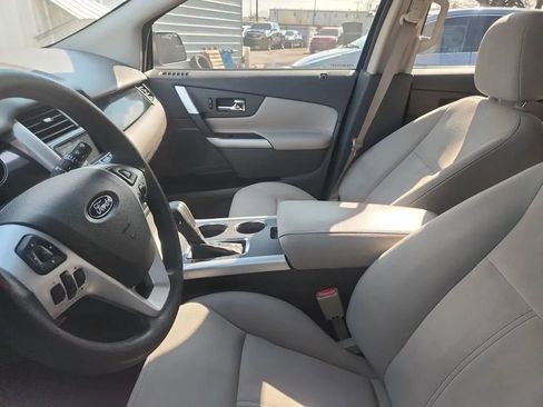 Used 2013 Ford Edge SE image 4