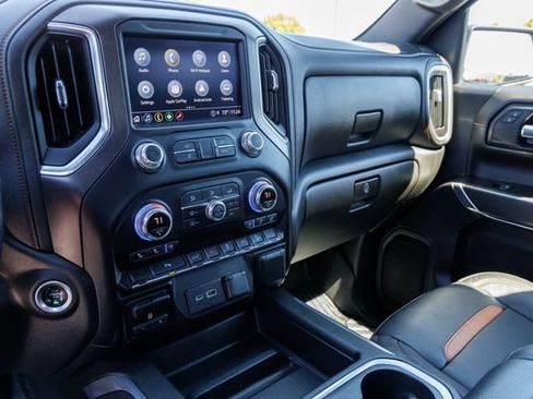 Used 2021 GMC Sierra 1500 AT4 w/ Driver Alert Package I AWD/4WD image 19