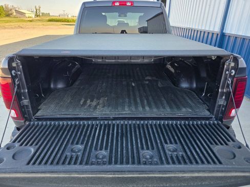 Used 2022 RAM 1500 Warlock AWD/4WD image 6