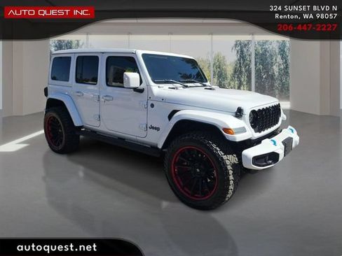 Used 2024 Jeep Wrangler High Altitude AWD/4WD image 3