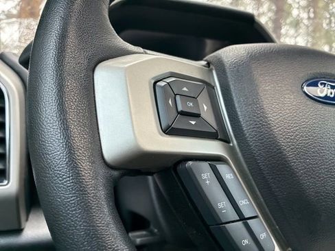 Used 2020 Ford F150 Lariat image 27