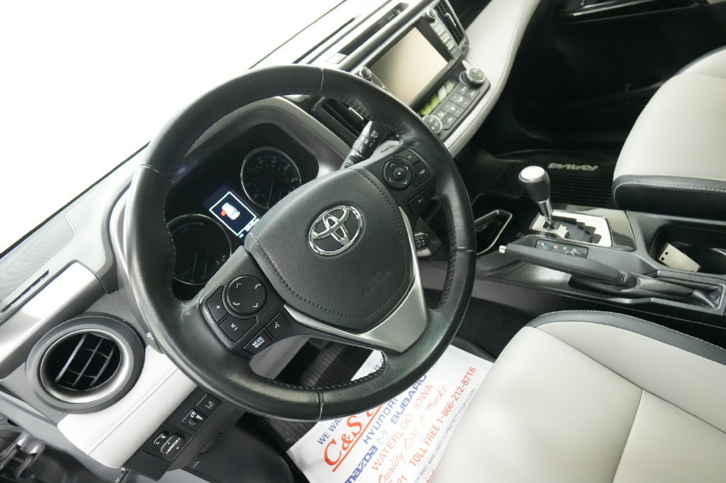 Used 2018 Toyota RAV4 Limited AWD/4WD image 14