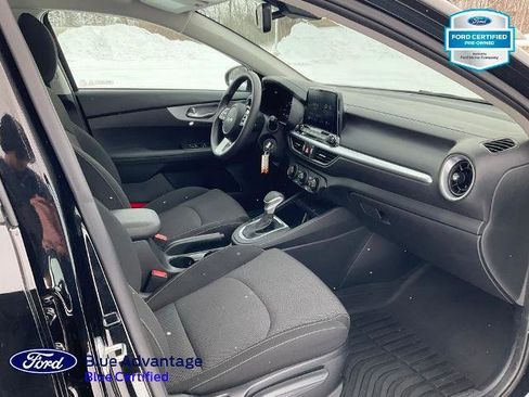 Used 2023 Kia Forte LXS w/ LXS Technology Package image 19