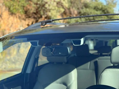 Used 2016 Subaru Forester 2.5i Limited AWD/4WD image 12