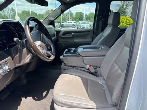 Used 2025 GMC Sierra 1500 SLT AWD/4WD image 30