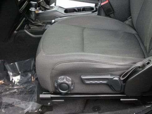 Used 2021 Jeep Wrangler Sport image 19