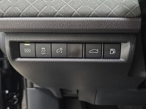 Used 2026 Toyota Camry XLE AWD/4WD image 24