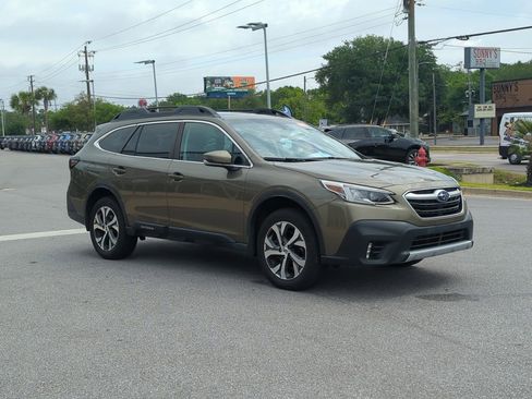 Certified 2022 Subaru Outback Limited w/ Popular Package #2 AWD/4WD image 9
