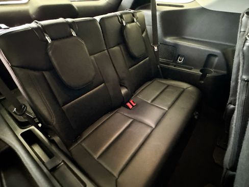 Used 2023 Ford Explorer XLT w/ Equipment Group 202A image 17