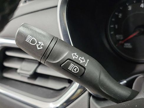 Used 2023 Chevrolet Equinox LT image 34