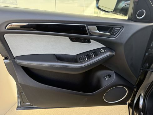 Used 2016 Audi Q5 3.0T Prestige w/ Prestige Package image 4