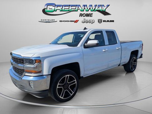 Used 2018 Chevrolet Silverado 1500 LT w/ All Star Edition RWD image 4