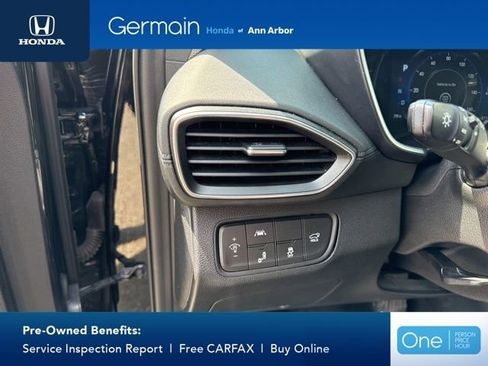 Used 2019 Hyundai Santa Fe SEL FWD image 19