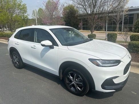 Used 2024 Honda HR-V EX-L image 2