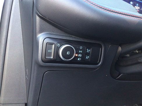 Used 2025 Ford Explorer ST-Line w/ ST-Line Street Pack image 18