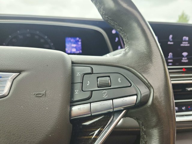 Certified 2022 Cadillac Escalade Premium Luxury w/ Performance Package AWD/4WD image 23