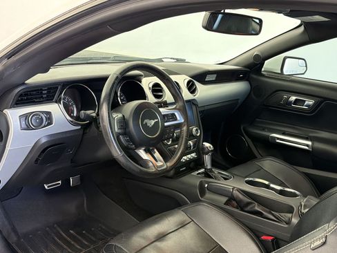 Used 2017 Ford Mustang Premium RWD image 4