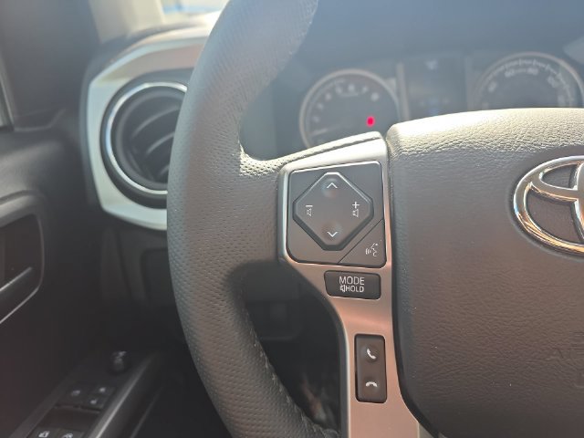 Used 2021 Toyota Tacoma SR5 w/ SR5 Appearance Package (SM) RWD image 17