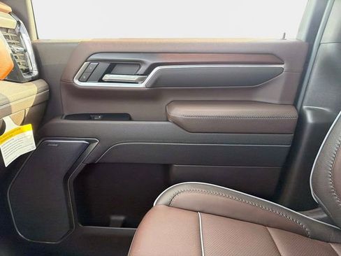 New 2026 GMC Sierra 2500 Denali w/ Denali Reserve Package AWD/4WD image 22