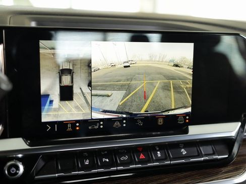 Used 2024 GMC Sierra 2500 SLE w/ SLE Value Package; image 16