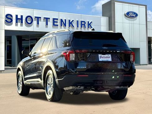 New 2026 Ford Explorer Active RWD image 6
