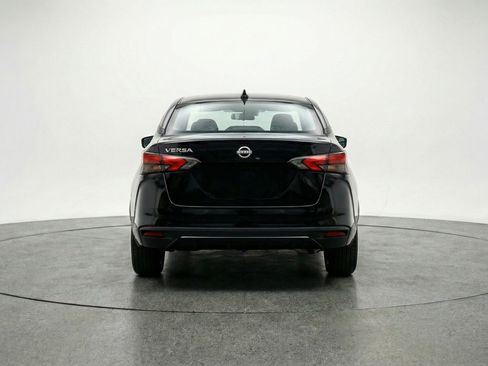 Used 2025 Nissan Versa SV image 7