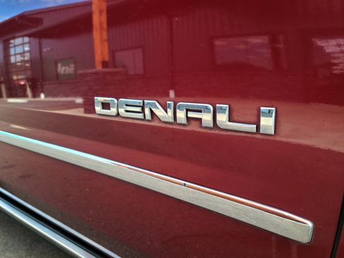 Used 2018 GMC Yukon Denali w/ Open Road Package image 30