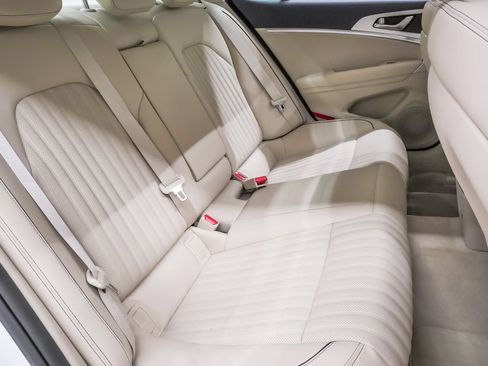 Certified 2026 Genesis G70 2.5T Prestige RWD image 12